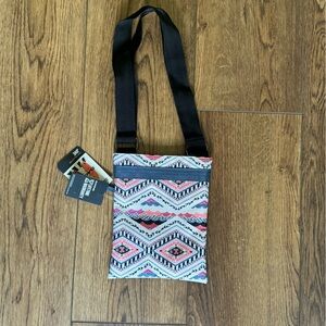 Dakine Crossbody Purse. New with Tags.